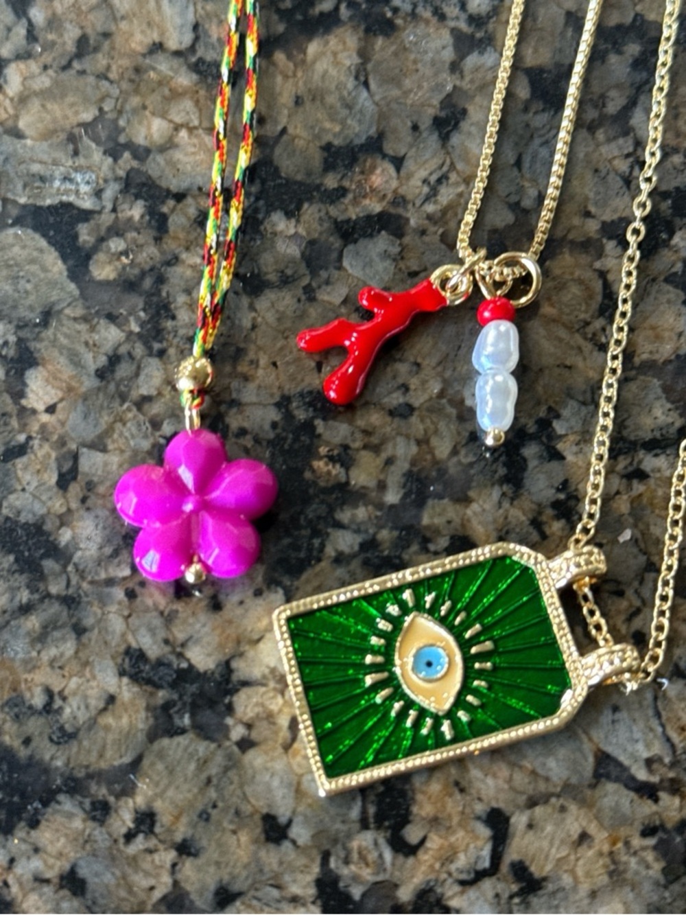Bundle of Styled Accessories - Resort - Summer - Elegant - Capsule Wardrobe - Picture 4 of 15